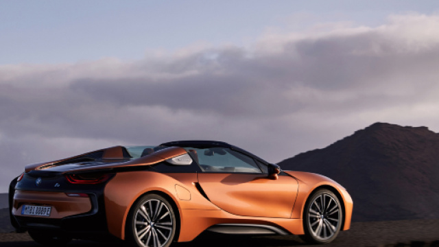 BMW i8 Roadster presentata a Los Angeles