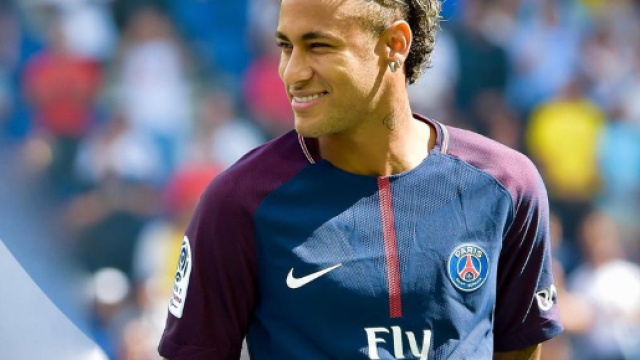 Foot PSG - PSG : Mais qu'est-ce que Neymar fout &agrave; Paris ? Cantona ... - foot01.com