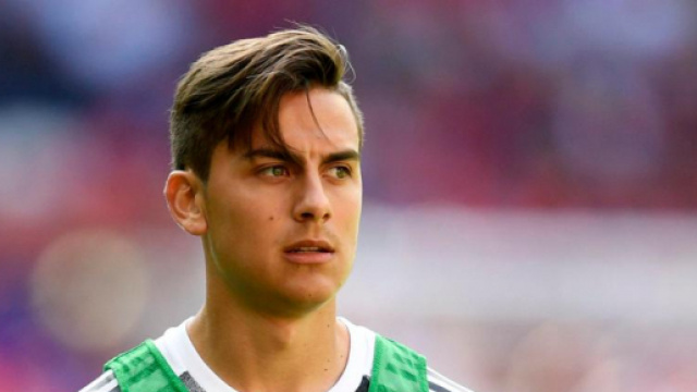 Paulo Dybala ha commentato con ironia la presunta lite nello spogliatoio