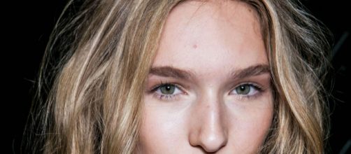 Diez t&eacute;cnicas para ondular o rizar el cabello lacio sin tener que ... - com.mx