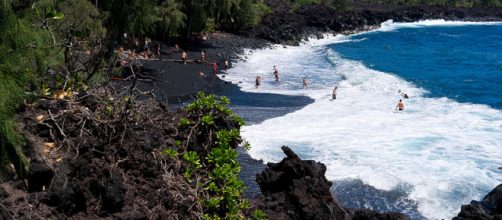 Kehena Beach in Big Island, Hawaii (Image credit &ndash; Frank Schulenburg, Wikimedia Commons)