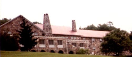 Mountain Lake Lodge in Virginia. [Image via Niki Taylor]