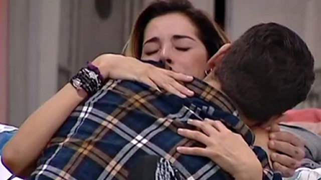 GFVip 2: tra Jeremias e Aida baci bollenti? Ecco gli indizi