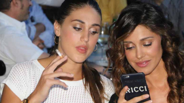Cecilia e Belen Rodriguez al ristorante I Ricci.