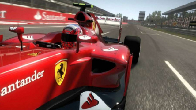 La sponsorizzazione tra Ferrari e Banco Santander si interrompe dopo otto anni: il gruppo bancario spagnolo verso la Uefa Champions League