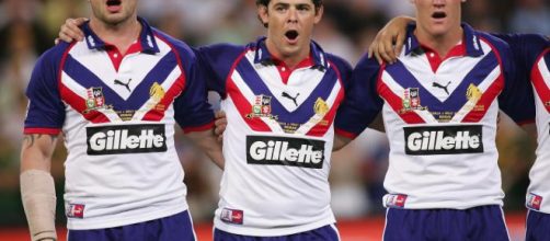 Jamie Peacock, Paul Wellens and Gareth Ellis of Great Britain in 2006. Image Source: talkSPORT