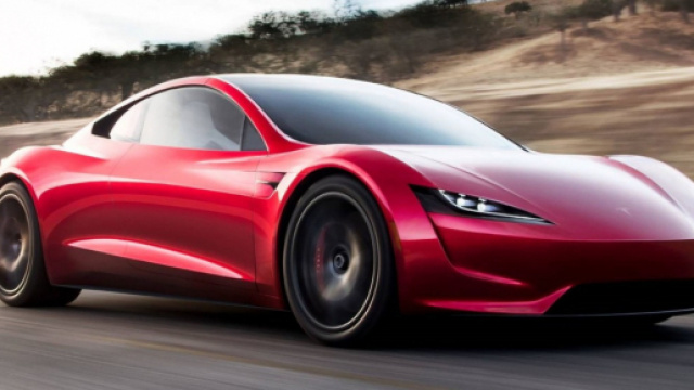 La nuova Roadster, fulmine rosso