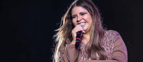 Cantora foi tra&iacute;da pelo primeiro namorado