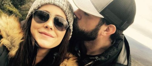 Jenelle Evans gets engaged. [Photo via Jenelle Evans/Instagram]