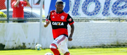 Madrid y Bar&ccedil;a se pelean por el mismo jugador