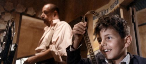 Philippe Noiret e Salvatore Cascio em ''Cinema Paradiso''