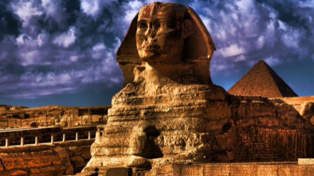 I segreti degli alieni sarebbero contenuti nella Sfinge.