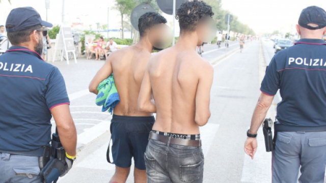 Immigrato marocchino stupra una minorenne su un treno