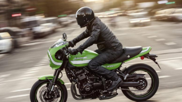 Kawasaki Z900RS Cafe racer presentata all'EICMA