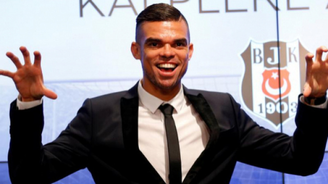 Pepe se paye les supporters du Real Madrid !