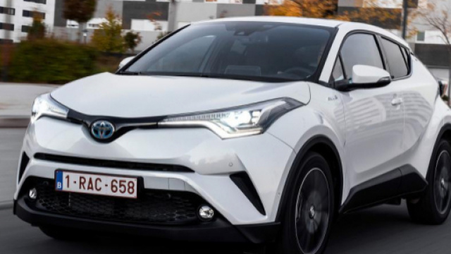 Toyota CH-R e Yaris protagoniste tra le ibride autoexpress.co.uk