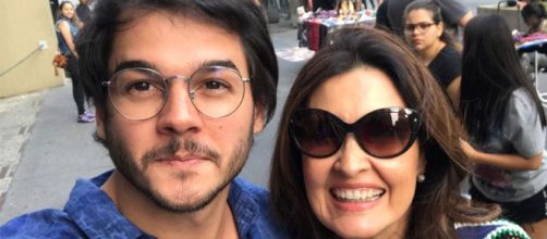 F&aacute;tima Bernardes assume namoro com T&uacute;lio