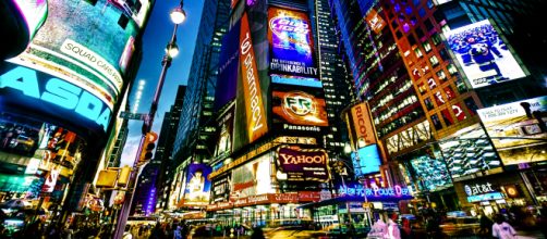 Times Square, New York City (Image Credit: [Fransisco Diez] [wikimediacommons.org])