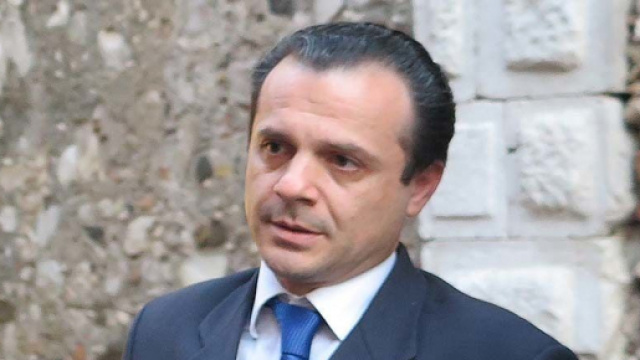 Cateno De Luca denuncia in un video il complotto della massoneria contro di lui