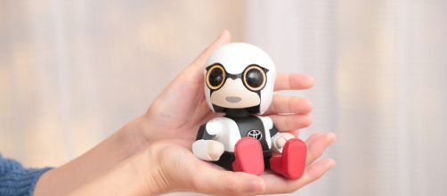 Kirobo al alcance de tus manos solo 10cm sentado