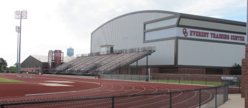 Oklahoma Sooners Training Center [image source: Greenstrat/ Wikimedia Commons]