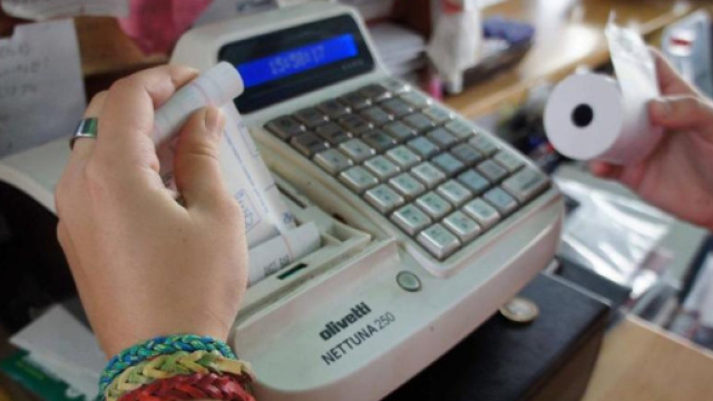 Slitta l'aumento dell'Iva, ma nel 2019 pu&ograve; salire al 25%