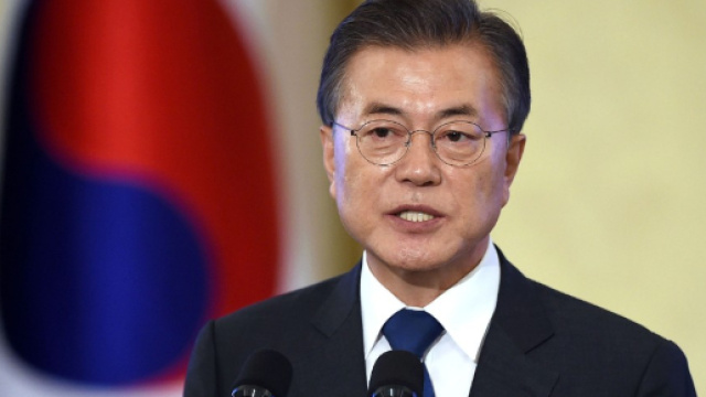 South Korea's Moon Jae-in walks delicate line between North Korea ... - cnn.com