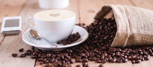 The benefits of coffee far out weight the risks. Photo by fireskystudios.com on Unsplash. Creative Commons license