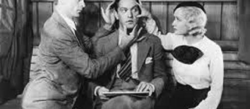 Una escena t&iacute;pica de tri&aacute;ngulo amoroso consentido que hemos visto en muchas pel&iacute;culas.