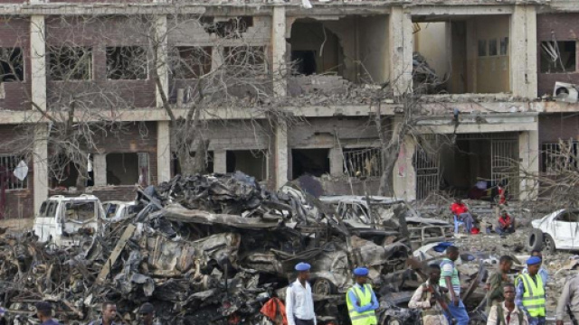 Attentati a Mogadiscio: 300 morti, centinaia di feriti - avvenire.it