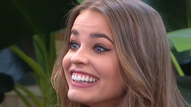 Ivana Mrazova (@IvanaMrazovaOff) | Twitter - twitter.com