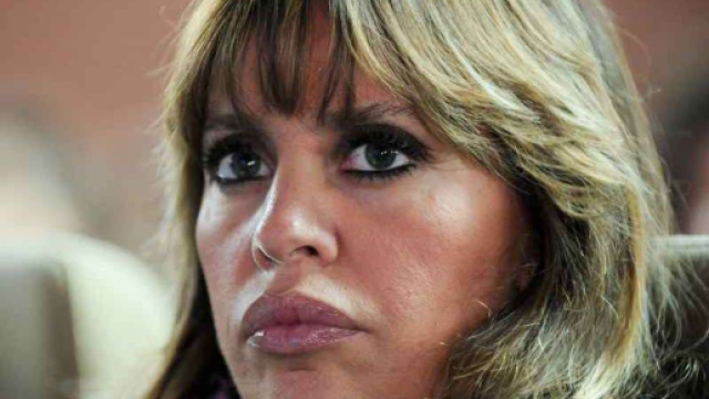 Scanzi contro Berlusconi ed il duce fa infuriare la Mussolini - gossipetv.com