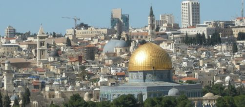 The Old City in Eastern Jerusalem .- [Yoav Dothan from Wikimedia Commons]