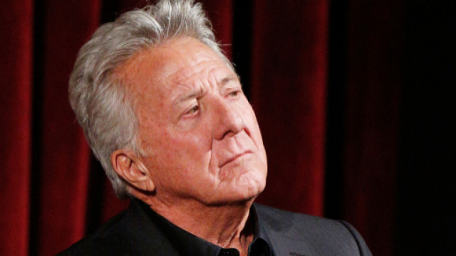 Molestie: Dustin Hoffman nella bufera