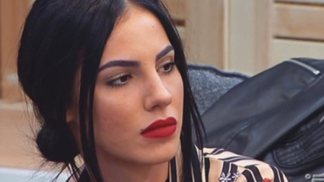 Perch&eacute; Giulia De Lellis non va ospite dalla D'Urso?