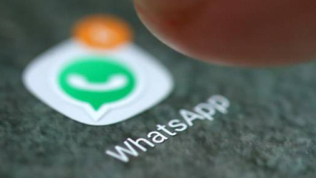 WhatsApp choc, servizio al capolinea ecco gli smartphone coinvolti