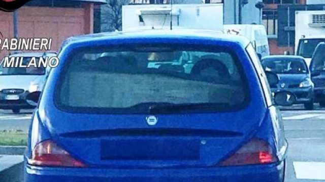 L'auto fermata dai carabinieri che conteneva il bidone con dentro il corpo del povero Andrea La Rosa.