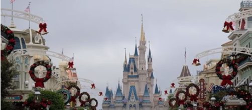 Christmas Decorations on Main Street, USA (Photo: YouTube/Inside the Magic)