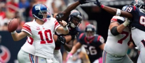 Eli Manning threw for 434 yards and three touchdowns in Week 15. (Image via: AJ Guel/Flickr)