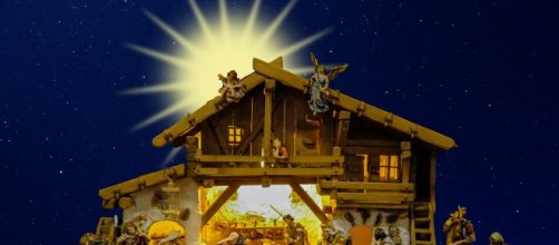 How to keep Christ in Christmas (Image via Gellinger Pixabay).