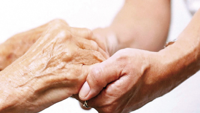 Anziani: addio ad alcuni interventi chirurgici.