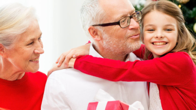 Come acquistare i regali di Natale in tranquillit&agrave;