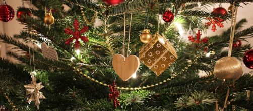 A man has been using the same Christmas lights his whole life. - [Image credit: Pixabay/CC0]