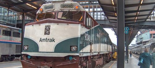Amtrak Cascades train at King Street Station (Seattle) &ndash; (Image credit &ndash; Peterhuocean11, Wikimedia Commons)