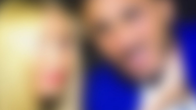 Beverly a sign&eacute; son contrat pour Les Anges 10, mais son ch&eacute;ri Vivian est banni par la production !