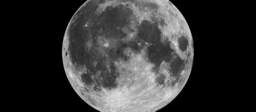 Super Frost Moon will occur on December 2 and 3. (Image via Labarbo/Pixabay).