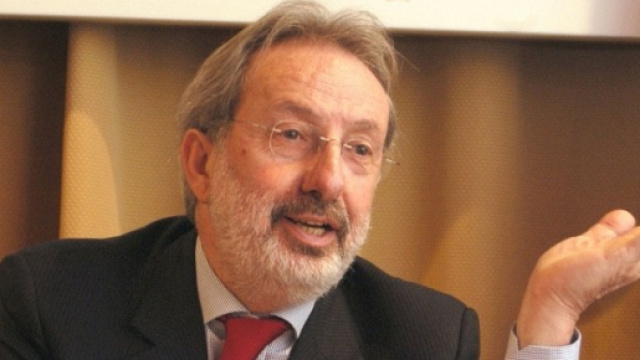 Secondo il senatore Enrico Buemi, socialista eletto nel Pd, il partito di Renzi sarebbe precipitato al 20% nei sondaggi