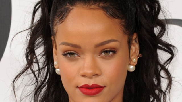 Rihanna en deuil : son cousin a &eacute;t&eacute; tu&eacute; par balles &agrave; La Barbade - rtl.fr