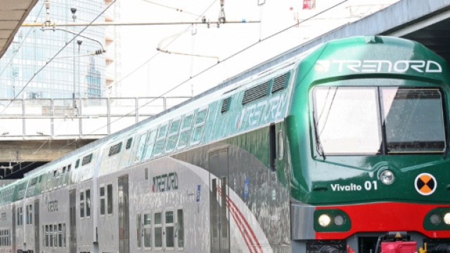 Trenord, capotreno morde passeggero senza biglietto durante tentativo di rapina: licenziato - larassegna.it