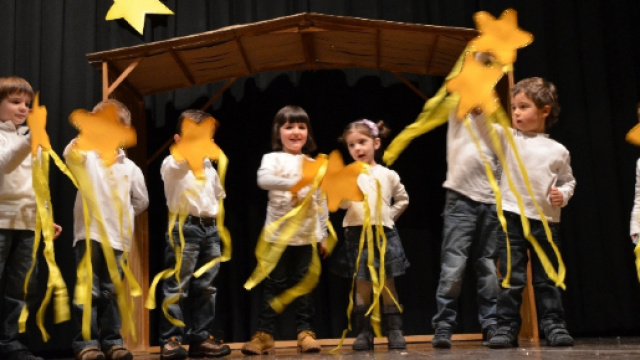 Comune di Daone - Recita di natale - Foto di repertorio.